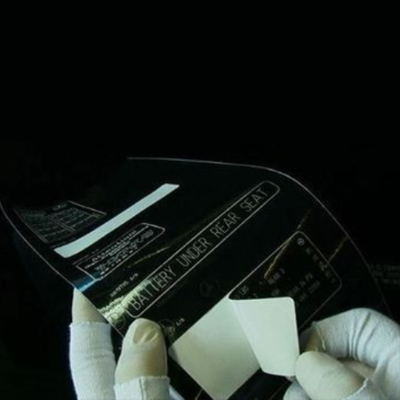 فیلم حکاکی لیزری براق سیاه بدون شکستگی